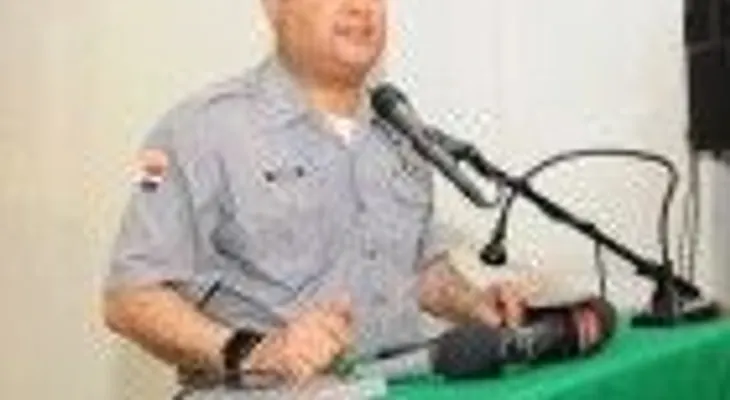 Serulle oficializa sus aspiraciones a senador por el DN
