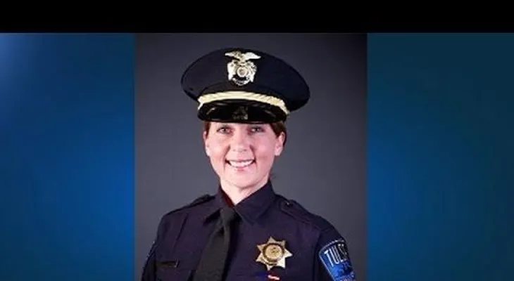 Acusan de homicidio a la agente que mató un afroamericano en Tulsa