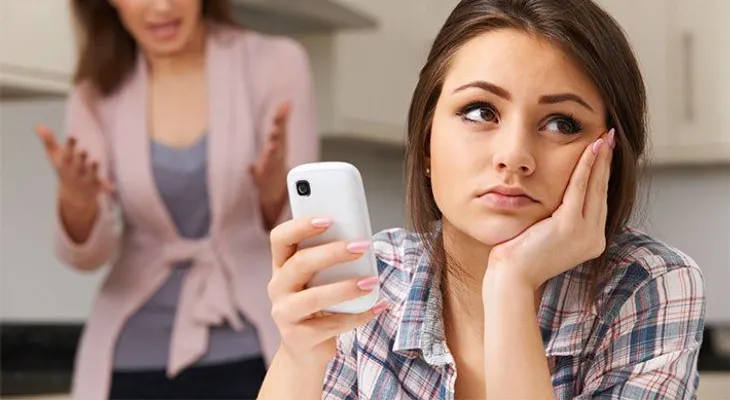 Los adolescentes no parecen enojados con sus padres, lo están en verdad
