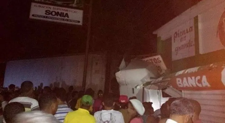 Mueren dos menores y tres heridos en aparatoso choque 
