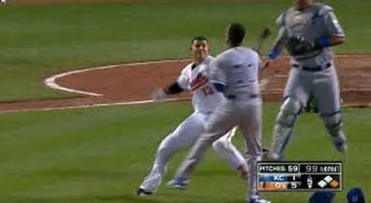 Yordano Ventura y Manny Machado se golpean (VIDEO)