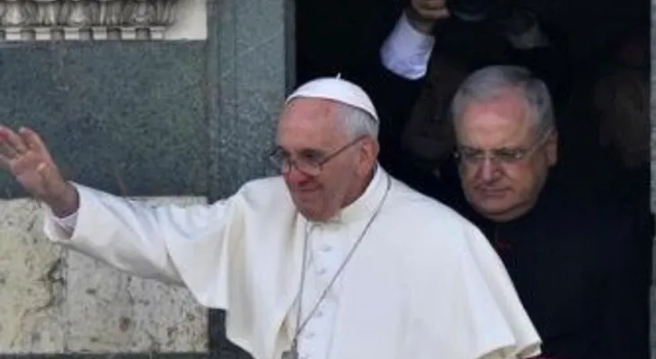 El papa pide combatir el cáncer de la corrupción y la explotación laboral