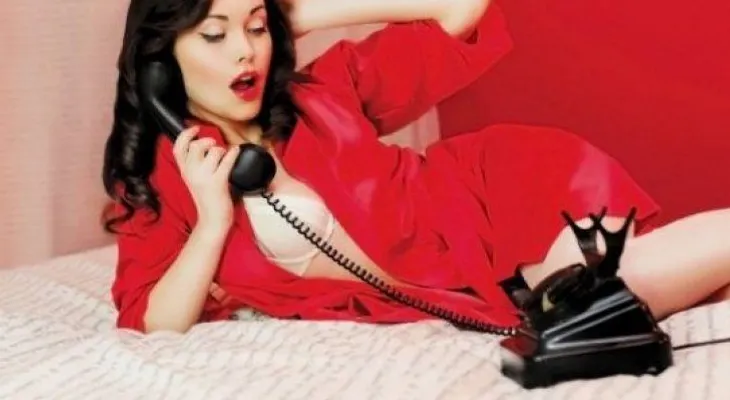 Cómo tener conversaciones eróticas vía teléfono