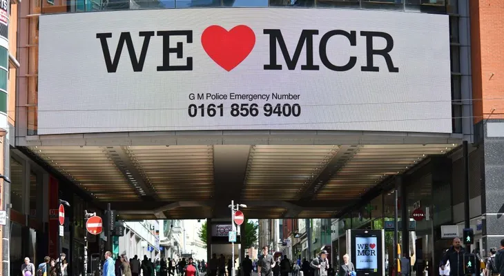 Celebridades, presidentes y artistas repudian el atentado en Manchester