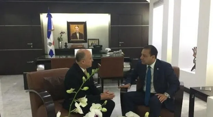 Procurador trata con Abel Martínez aprobación de tratado de extradición con EEUU