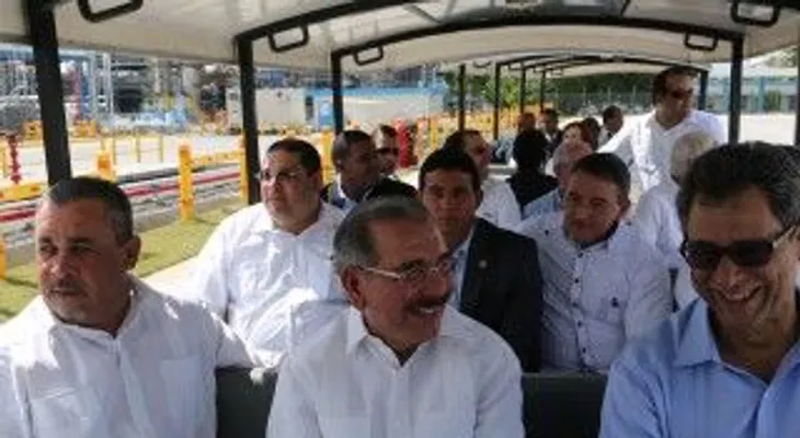 Presidente Medina reinauguró la Refinería Dominicana PDV