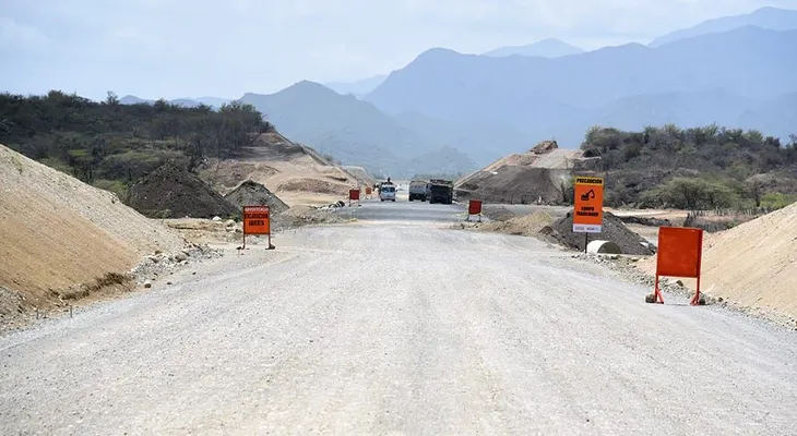 Circunvalación de Baní permitirá llegar del DN a Pedernales en hora y media. Avanzan a buen ritmo trabajos de construcción
