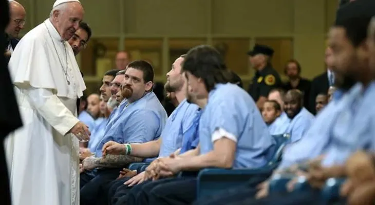 El papa Francisco recibirá a mil prisioneros en la basílica de San Pedro