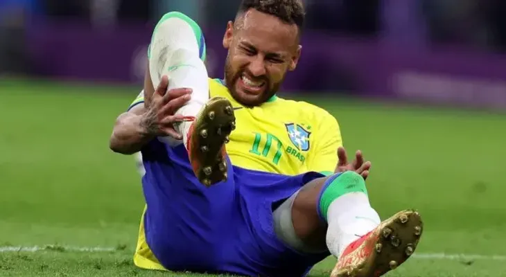 Neymar y Danilo se pierden la fase de grupos