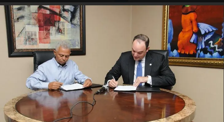 Firman contrato para desarrollo de Nueva Zona Franca