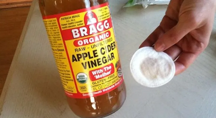 Conoce las razones para lavarte la cara con vinagre de manzana