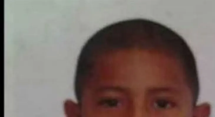 Niños secuestran, estrangulan y entierran a otro durante un juego
