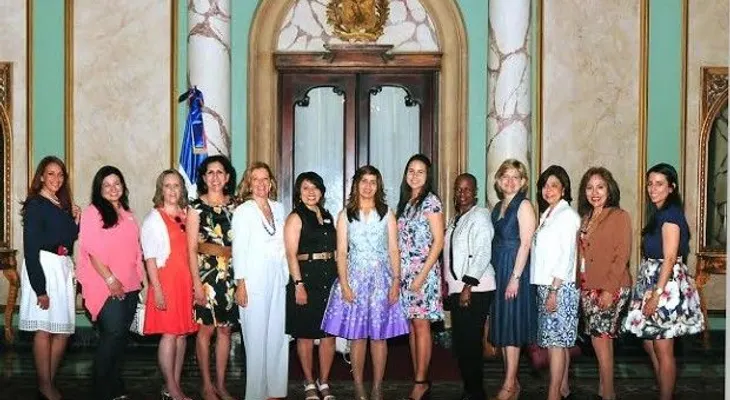 Esposas de cancilleres participan de actividades culturales y recreativas