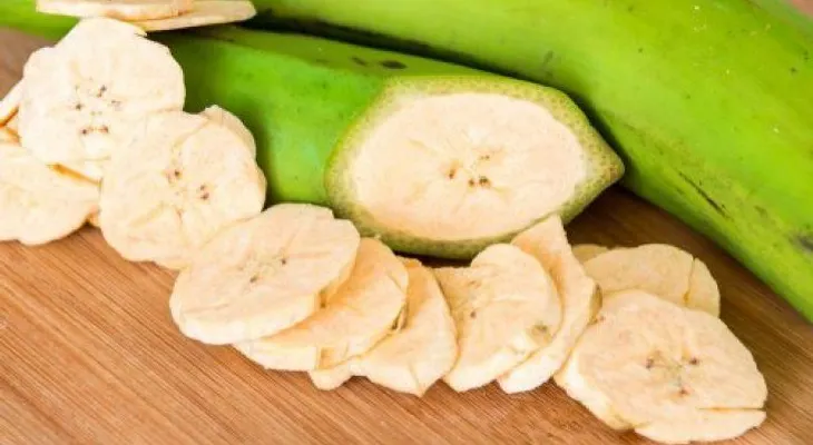 7 beneficios a la salud de los plátanos verdes
