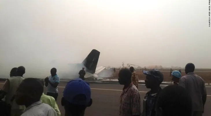 Accidente aéreo en Sudán: todos los pasajeros sobreviven tras aterrizaje 'milagroso'