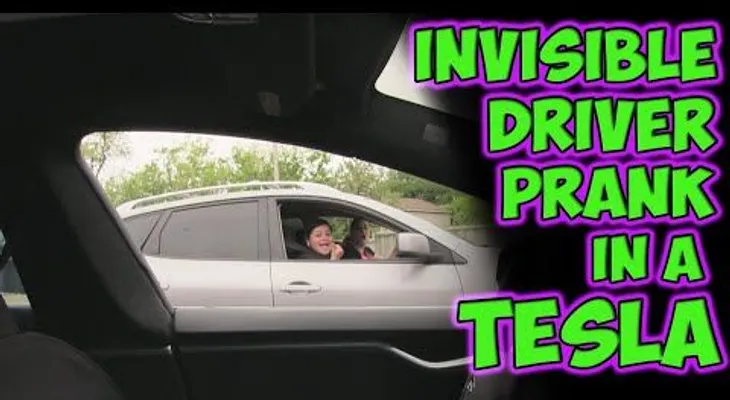 ¿Pero dónde se ha metido el conductor?, dicen la gente al ver un coche que circula solo