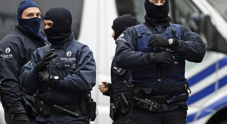 Bélgica no descarta que sospechosos arrestados en Bruselas tengan vínculos con ISIS