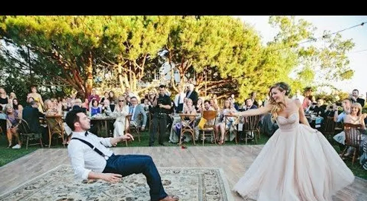 La novia de un famoso mago 'hechiza' a los invitados de su boda (VIDEO)