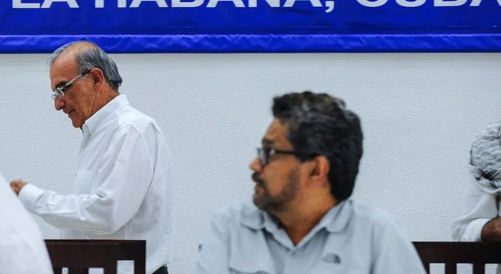 Gobierno de Colombia y las FARC polemizan sobre acuerdo de justicia