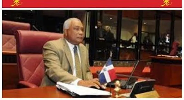 Senador felicita a maestros en su día y reconoce su labor 