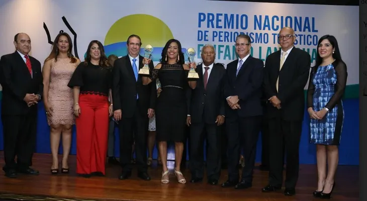 Wendy Almonte gana el Gran Premio de Periodismo Turístico 2016