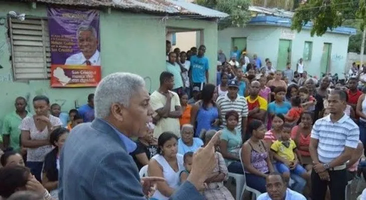 Nelson Guillen promete trabajar para los pobres