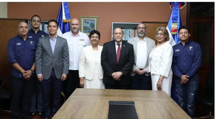 MESCyT y Casio impulsan formación en IA y robótica