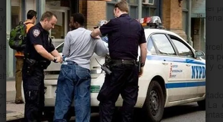Policía NY tendrá que explicar motivos y entregar un recibo al detener y requisar una persona
