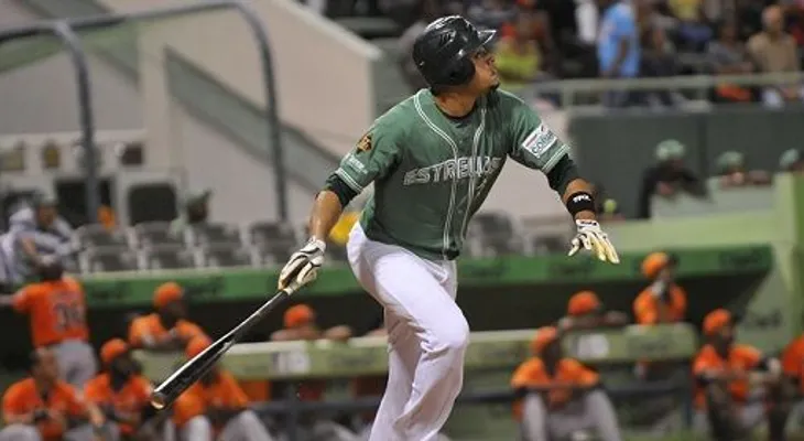 Estrellas se mantienen en la cima; derrotan 4-3 a Las Águilas