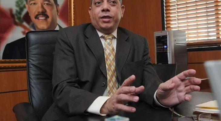 Condenan a seis meses de prisión al cónsul Aristipo Vidal