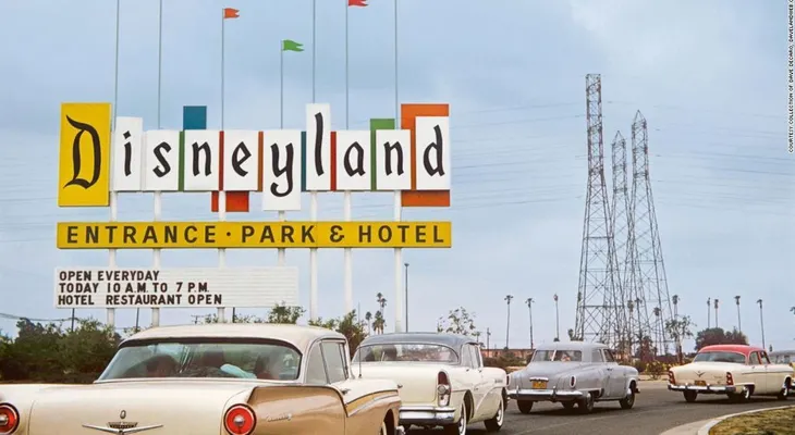 Este libro demuestra cómo Disneyland cambió el mundo