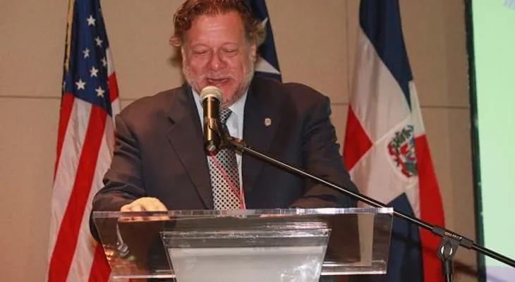 Fernández Zucco propone iniciativas favorecen transporte aéreo y turismo