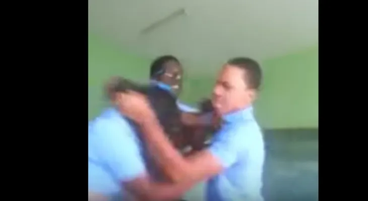 Se entrega a las autoridades joven que agredió brutalmente a compañera de clase