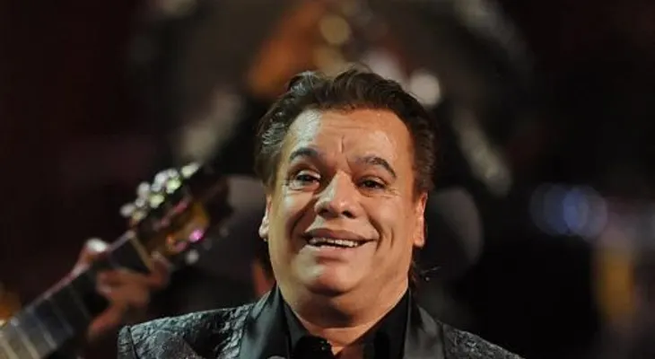 Juan Gabriel cumple su promesa de "Volver" 