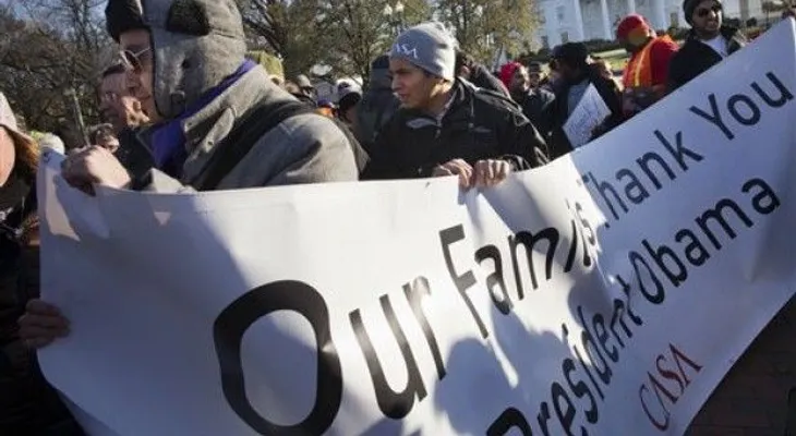 Sondeo: hispanos apoyan medidas migratorias Obama