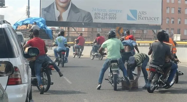A partir del lunes, solo una persona podrá viajar en motocicletas