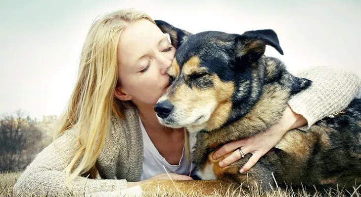 El sentimiento de los humanos con los perros es muy parecido al amor 