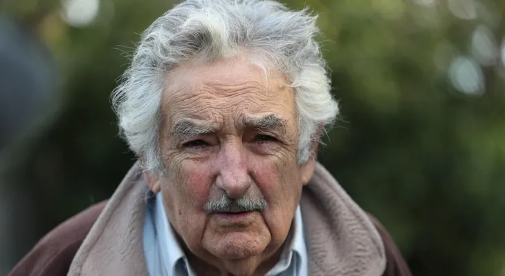 José "Pepe" Mujica dice que quiere tomar licencia antes de morir y se retira como senador