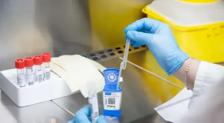 Europa aumenta la secuenciación del virus por temor a una nueva variante