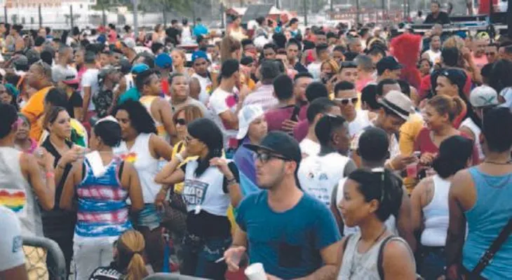 En Santiago realizan marcha por el Orgullo Gay   