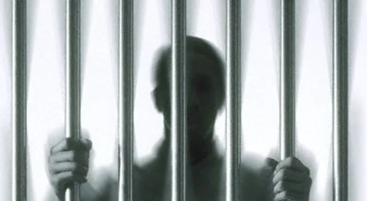 20 años de prisión para hombre mató su pareja quien lo encontró en orgía