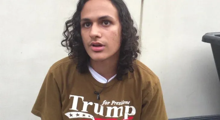 Retiran de mitin de Trump a simpatizante mitad indio