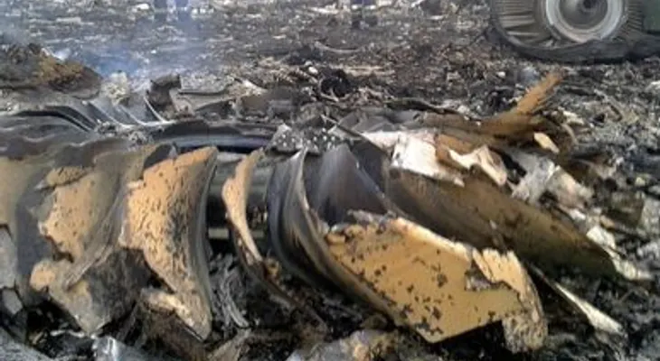 Hallan 22 cadáveres en sitio donde cayó avión en Ucrania 