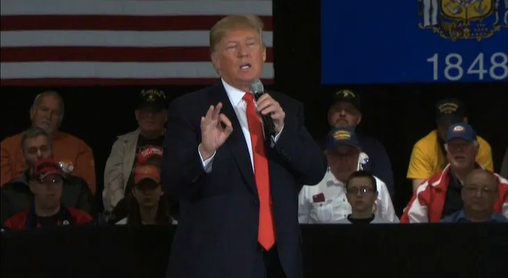 Donald Trump confunde '9/11' con '7-Eleven'