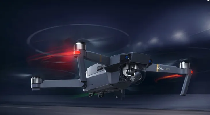 La compañía DJI lanza un drone del tamaño de una botella de agua