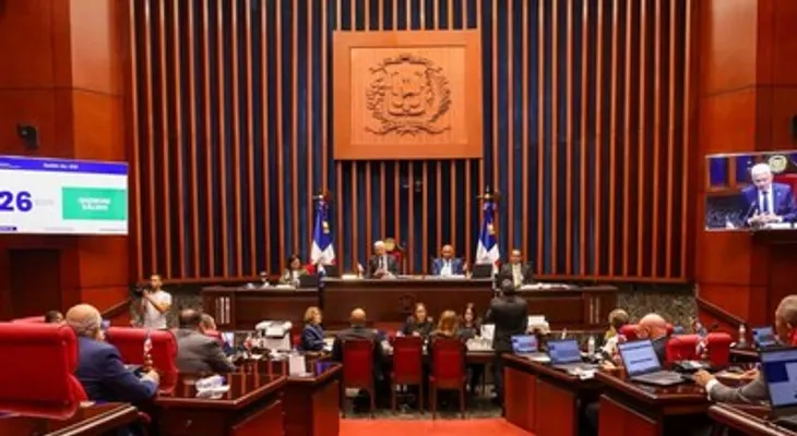Reforma policial enfrenta doble estudio en comisiones separadas del Congreso
