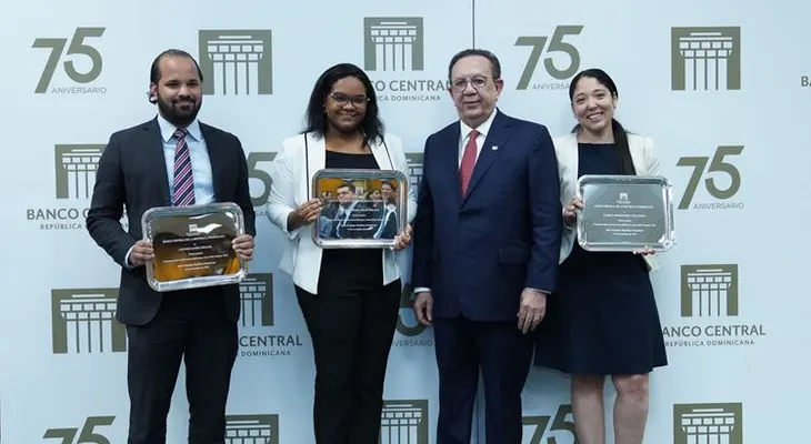 BCRD entrega los premios del Concurso Anual de Economía Biblioteca "Juan Pablo Duarte" 2022