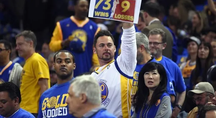 Stephany Curry y los Warriors rompen récord de Jordan