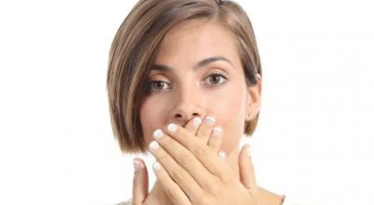 ¿Cuál es el mejor remedio para el aliento a ajo?