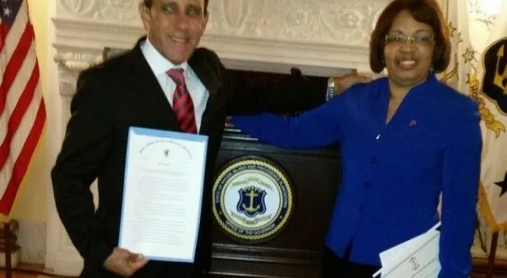 Congreso de Rhode Island reconoce a médico dominicano Antonio Cruz Jiminián